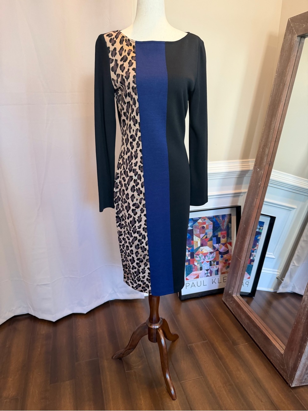 ST.JOHN DRESS - Picture 2 of 11